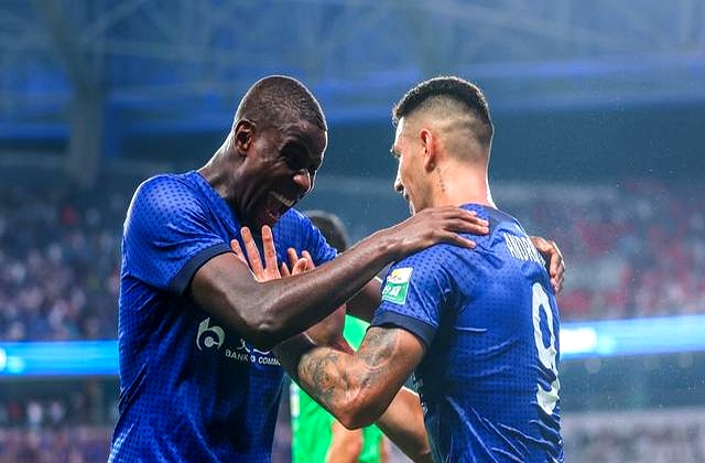 九游娱乐入口 -法甲赛程吃紧，上海申花今夜篮板制胜，目标明确，轮换策略被讨论的简单介绍