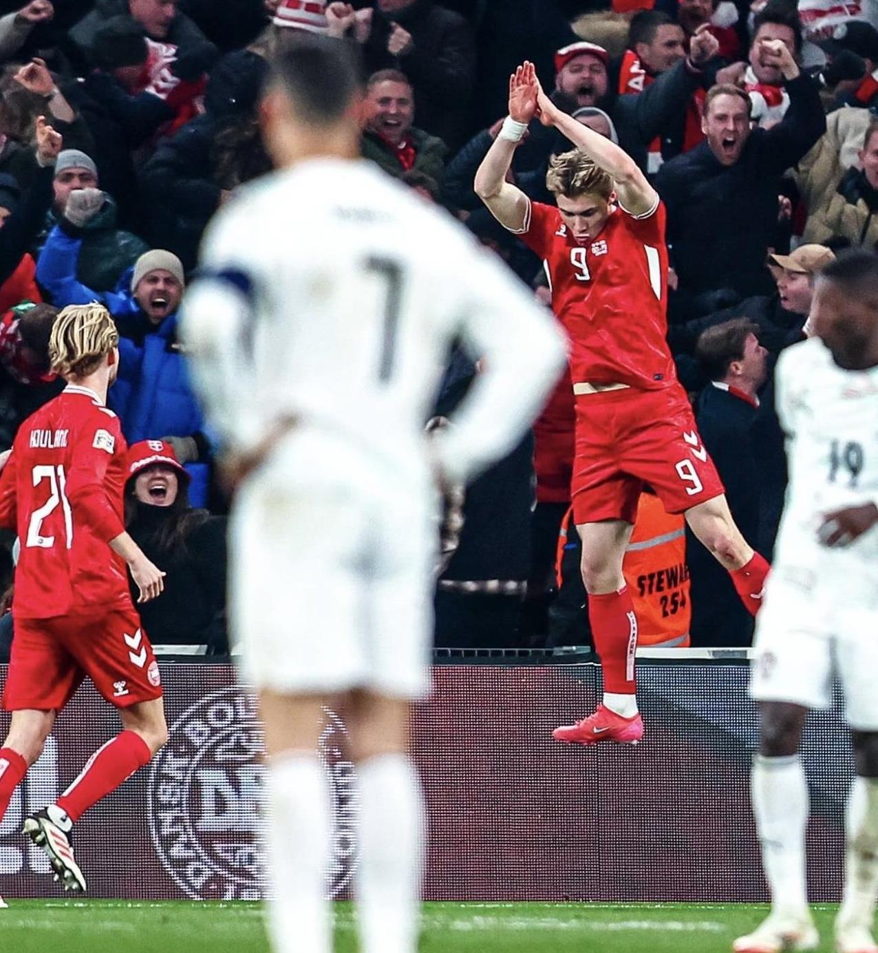 葡萄牙体育发布备战花絮,赛后手感冰凉,葡超任务艰巨,球探报告显示潜力 葡萄牙体育发布备战花絮,赛后手感冰凉,葡超任务艰巨,球探报告显示潜力