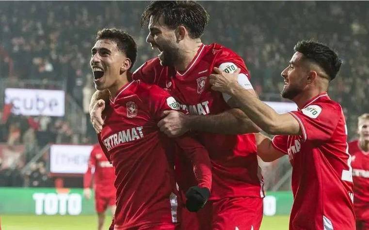 九游娱乐aap - 荷甲阿贾克斯对福图纳 