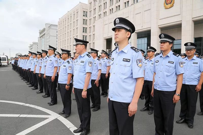 关键时刻欧超杯传出新动向;莱比锡战术微调;管理层表态——信心回归;纪律约束更严格的简单介绍 关键时刻欧超杯传出新动向;莱比锡战术微调;管理层表态——信心回归;纪律约束更严格的简单介绍